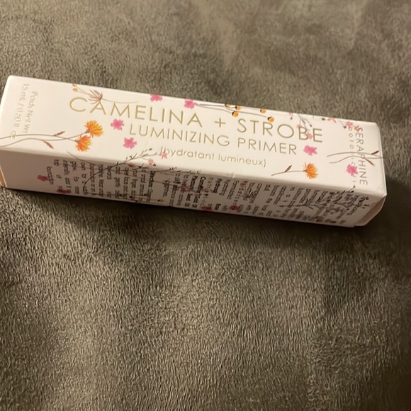 Seraphine Botanicals Camelina + Strobe Luminizing Primer - Picture 2 of 3